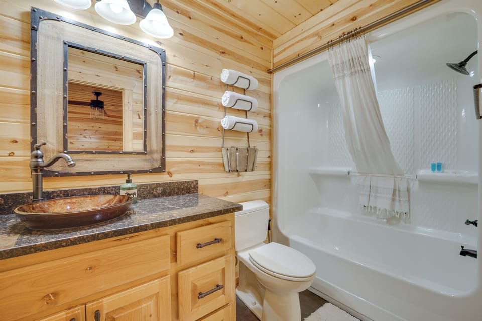 'penny Lane Lodge' Broken Bow Cabin < 6 Mi to Lake Cottage in Broken Bow