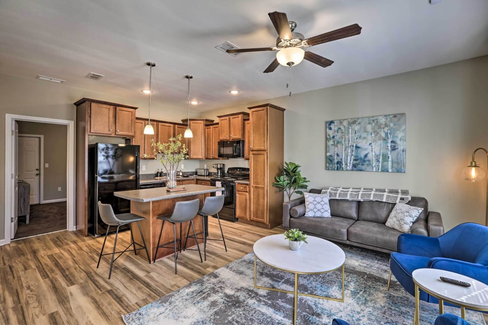 Apartment (3 Bedrooms) | Front of property