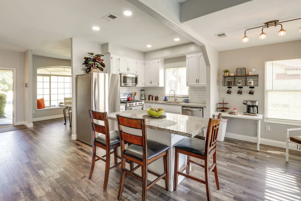 House (3 Bedrooms) | Interior