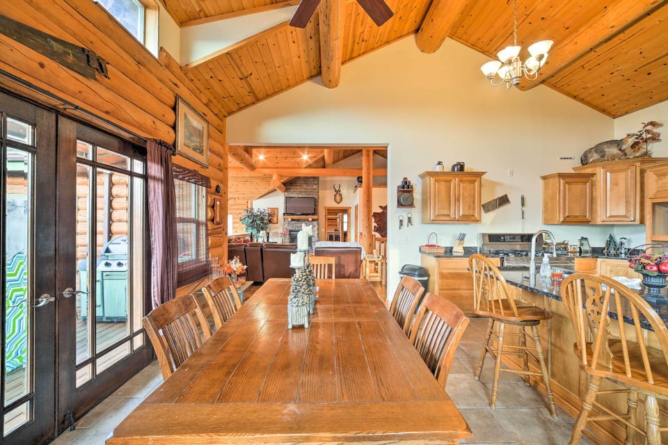 House (4 Bedrooms) | Interior