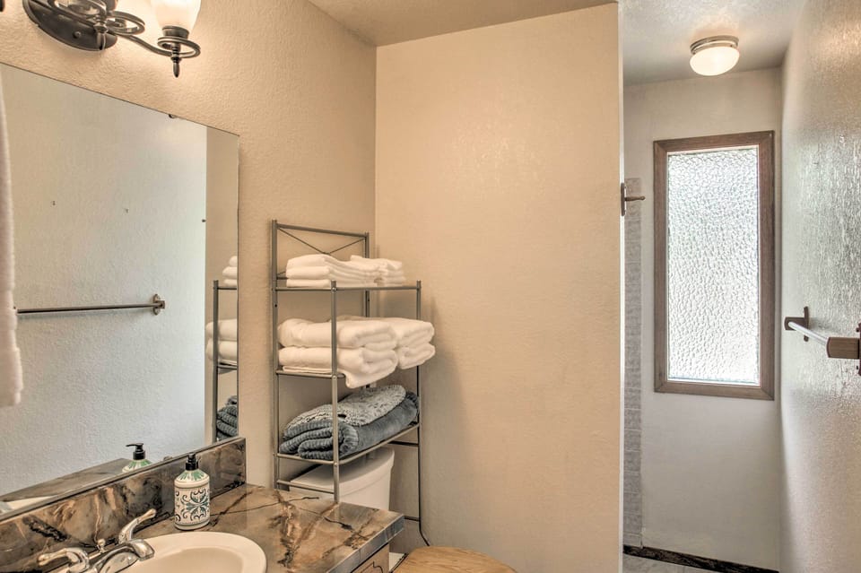 Sunny Home w/ Patio < 10 Mi to Lake Coeur D'alene Cottage in Post Falls