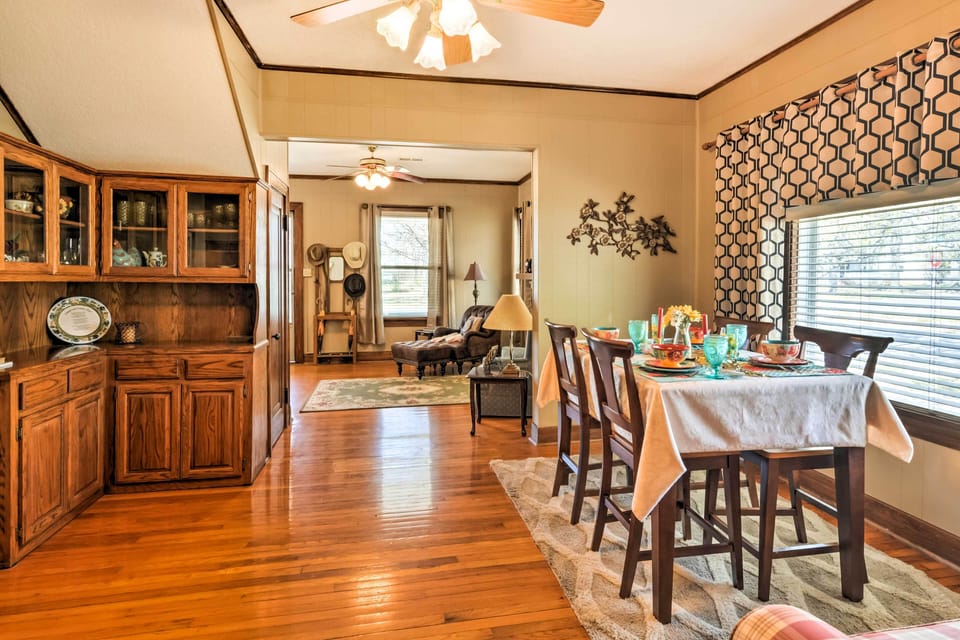 House (4 Bedrooms) | Interior