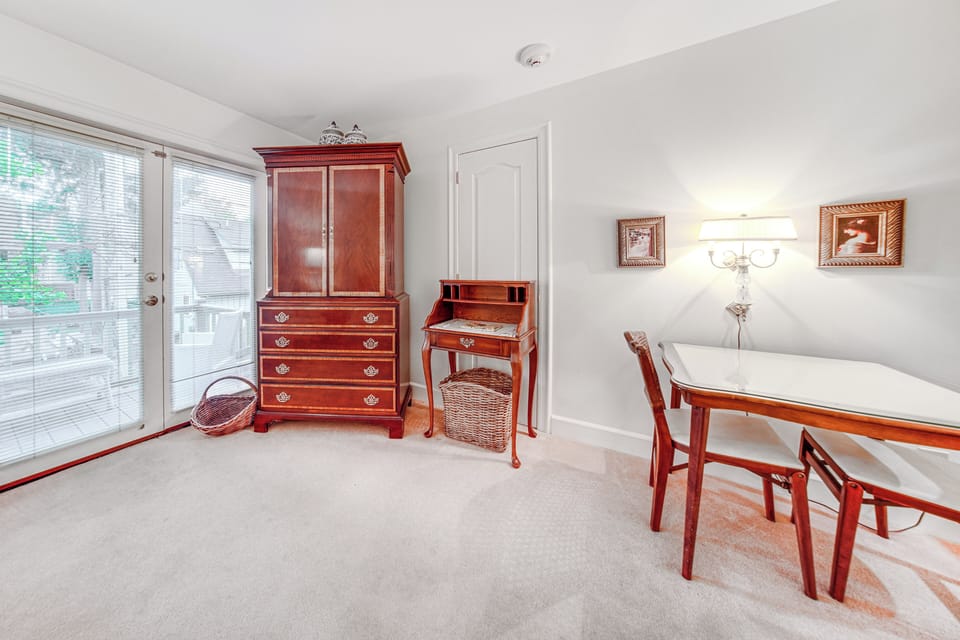 Apartment (0 Bedroom) | Interior