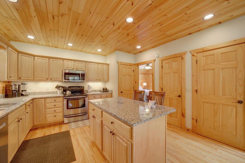 House (4 Bedrooms) | Interior