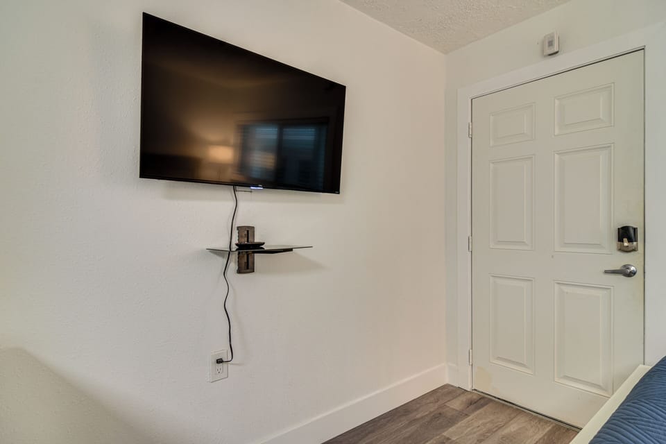 Apartment (0 Bedroom) | Interior