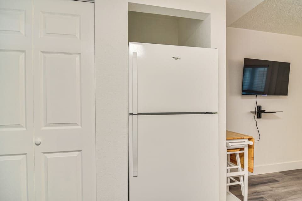 Apartment (0 Bedroom) | Interior