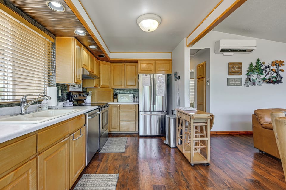 House (3 Bedrooms) | Interior