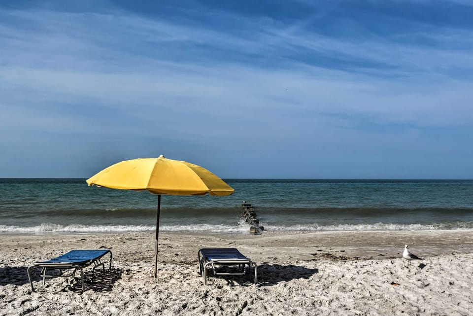 Coastal Condo w/ Balcony: Walk to Madeira Beach! Apartment in Madeira Beach