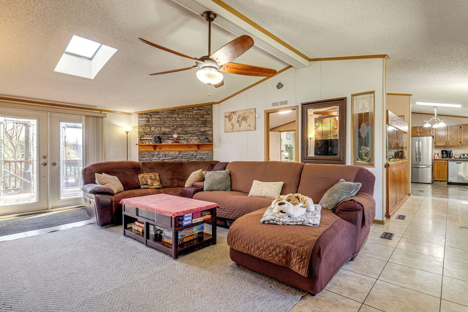 House (3 Bedrooms) | Interior