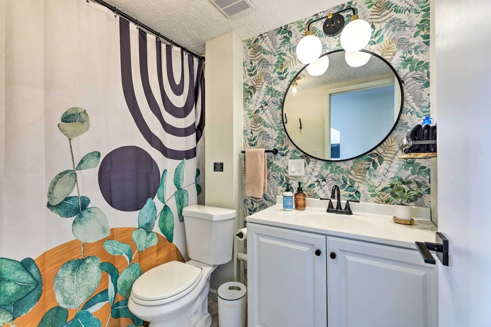 Cincinnati Vacation Rental: 6 Mi to Downtown! Apartment in Cincinnati