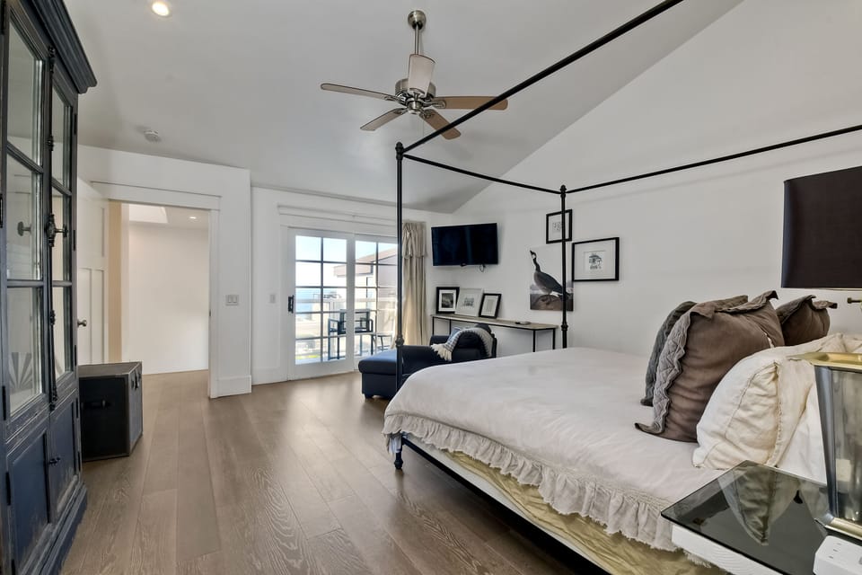 Tower Lower Master Bedroom Suite