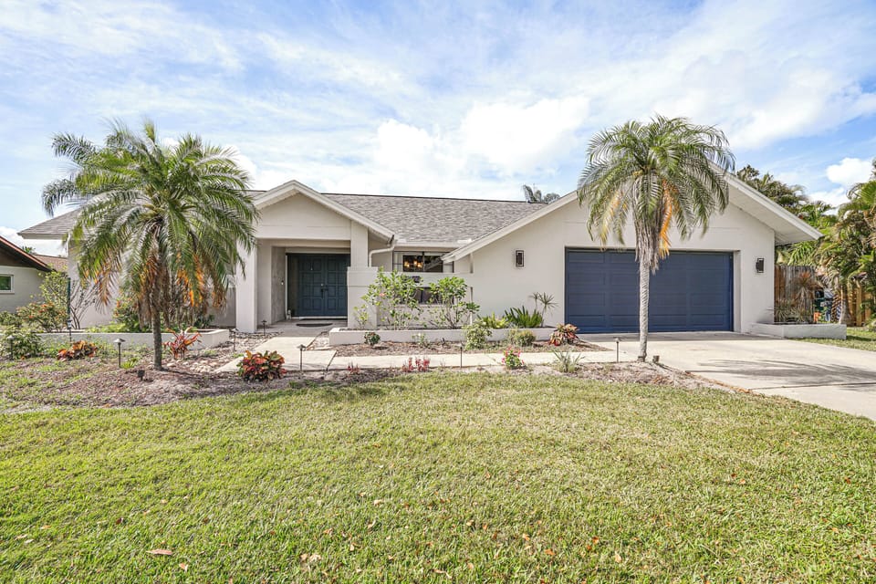 House (3 Bedrooms) | Front of property