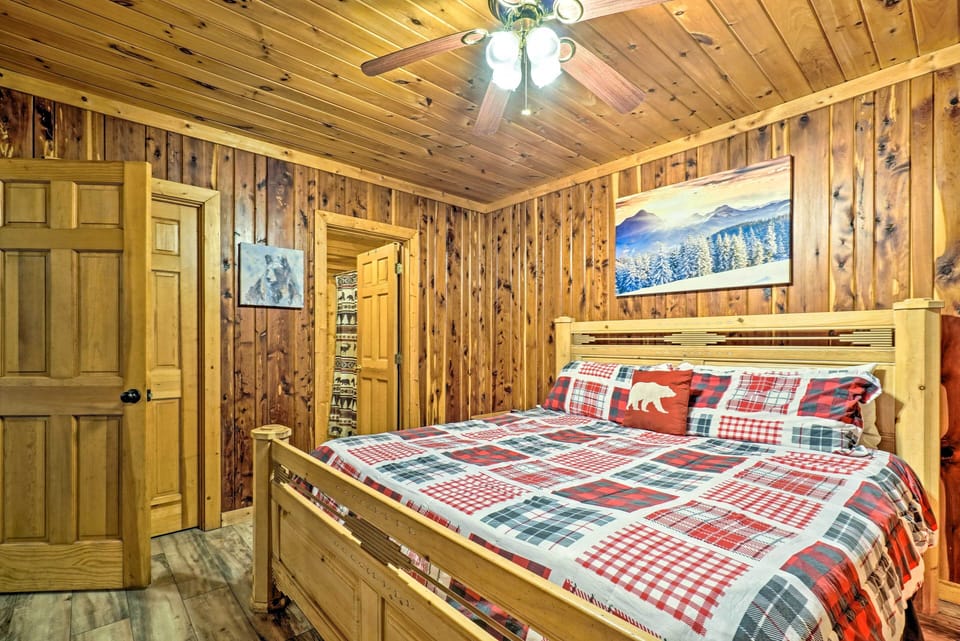 House (3 Bedrooms) | Interior