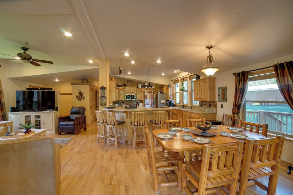 House (3 Bedrooms) | Interior