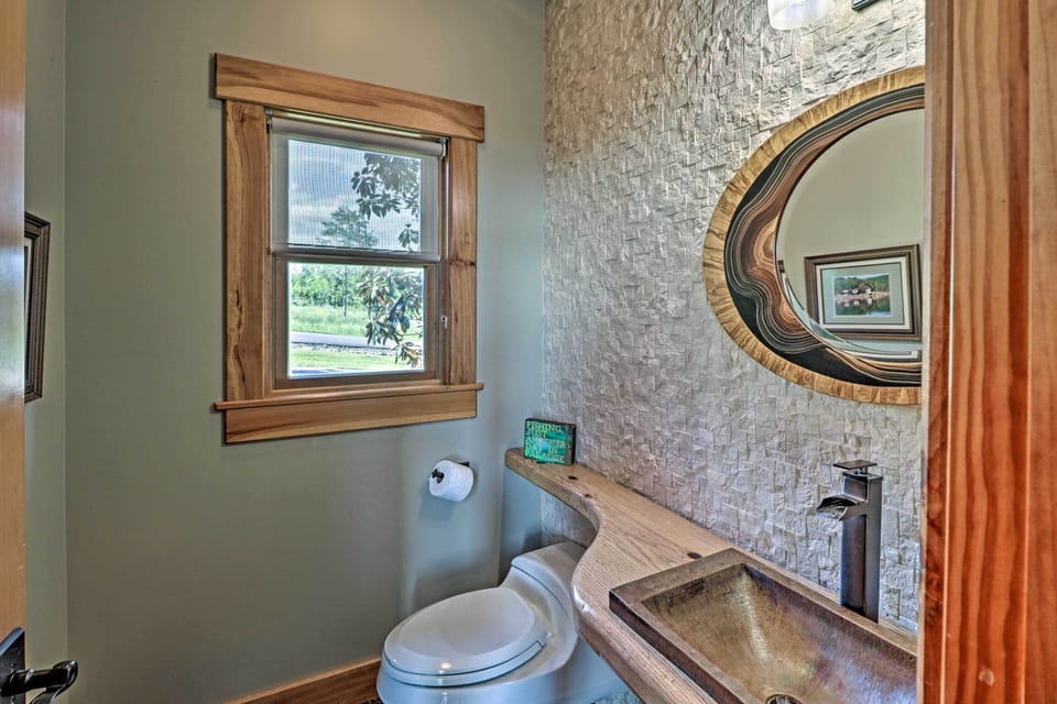 Luxury Family Retreat - Greers Ferry Lake! Cottage in Greers Ferry Lake