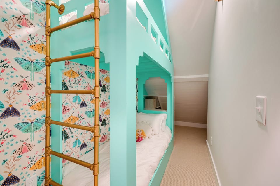 House (5 Bedrooms) | Interior
