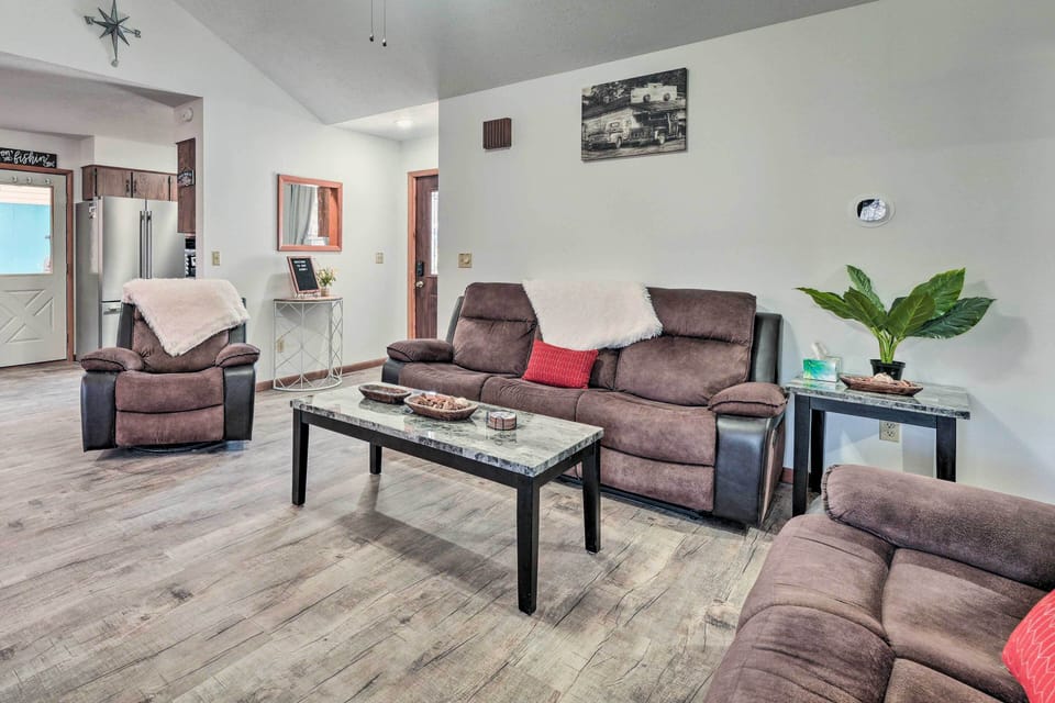 House (3 Bedrooms) | Interior