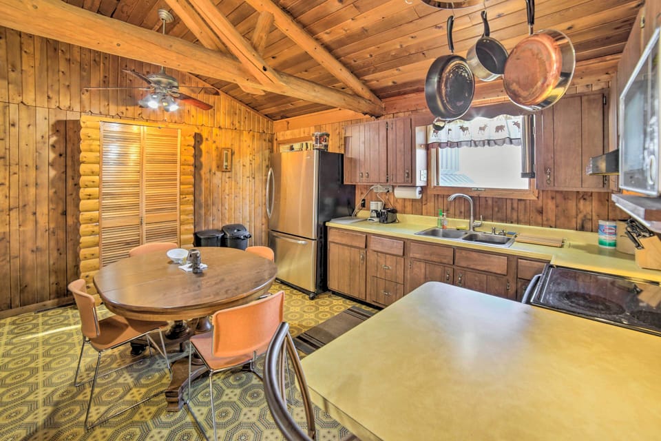 House (2 Bedrooms) | Interior