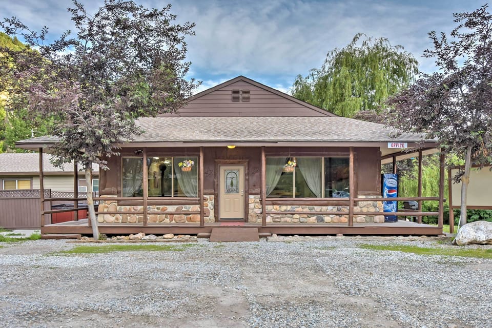 House (5 Bedrooms) | Front of property