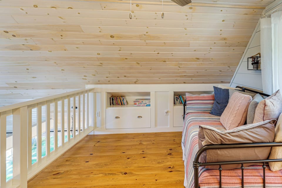 Cottage (2 Bedrooms) | Interior