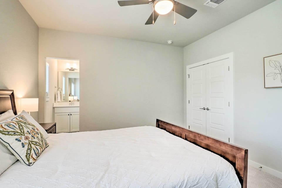 House (4 Bedrooms) | Interior