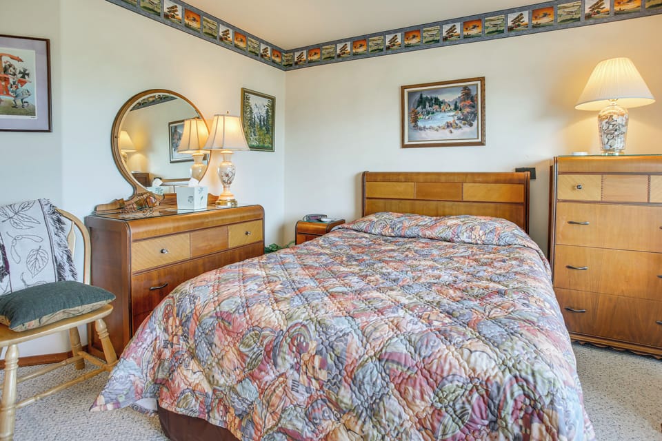 House (3 Bedrooms) | Interior