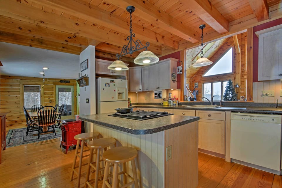 House (5 Bedrooms) | Interior