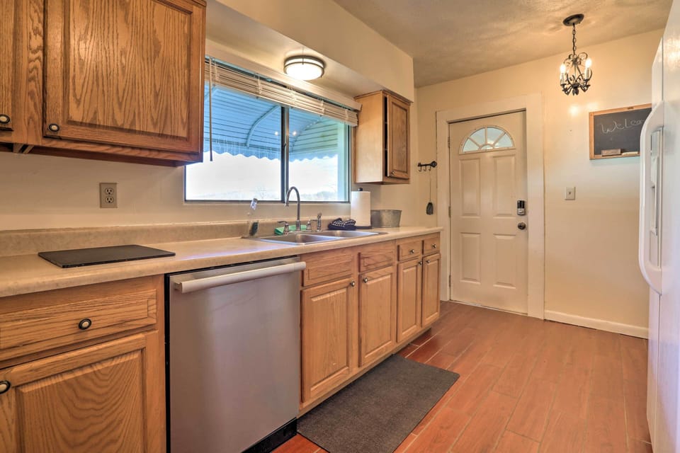 House (2 Bedrooms) | Interior