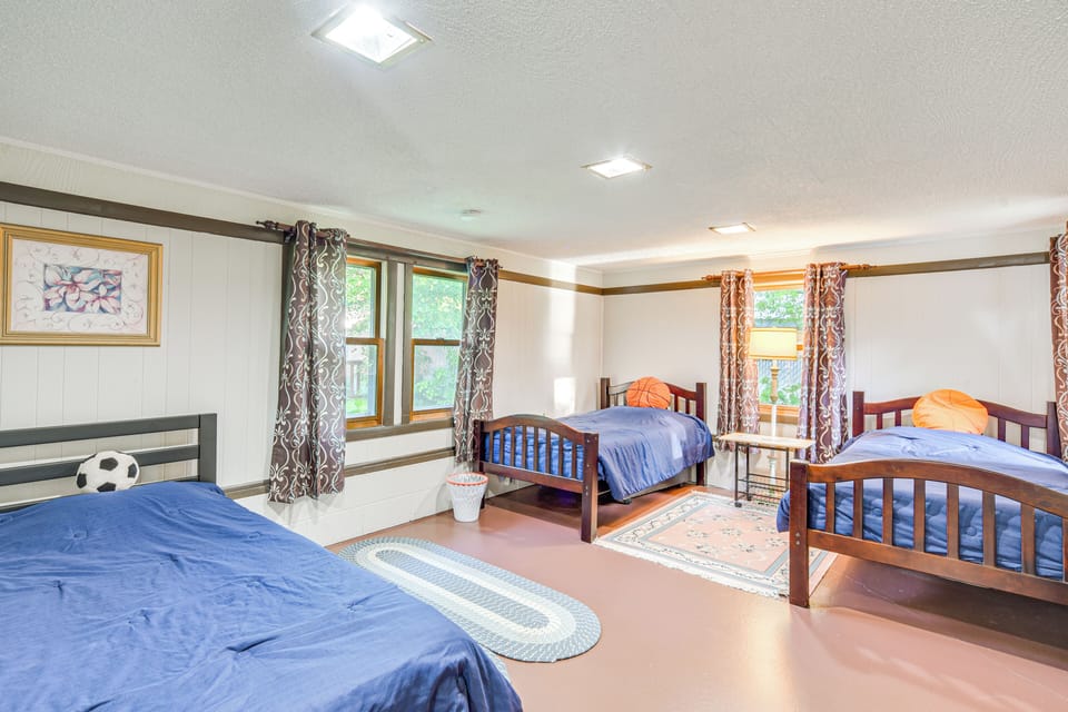 Lakefront Family Retreat w/ Private Dock! Cottage in Rice Lake