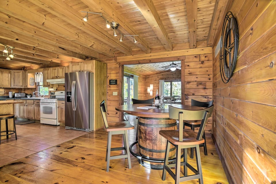House (4 Bedrooms) | Interior