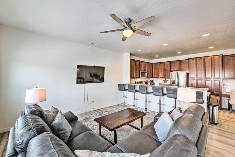Apartment (3 Bedrooms) | Front of property