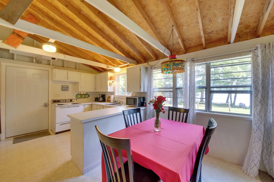 Cottage (2 Bedrooms) | Interior