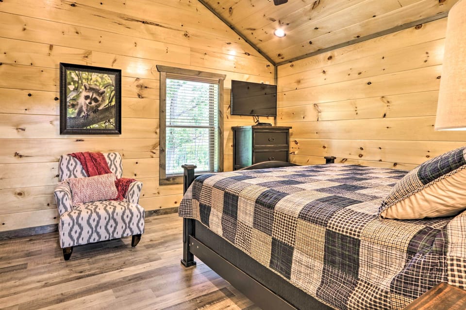 House (2 Bedrooms) | Interior