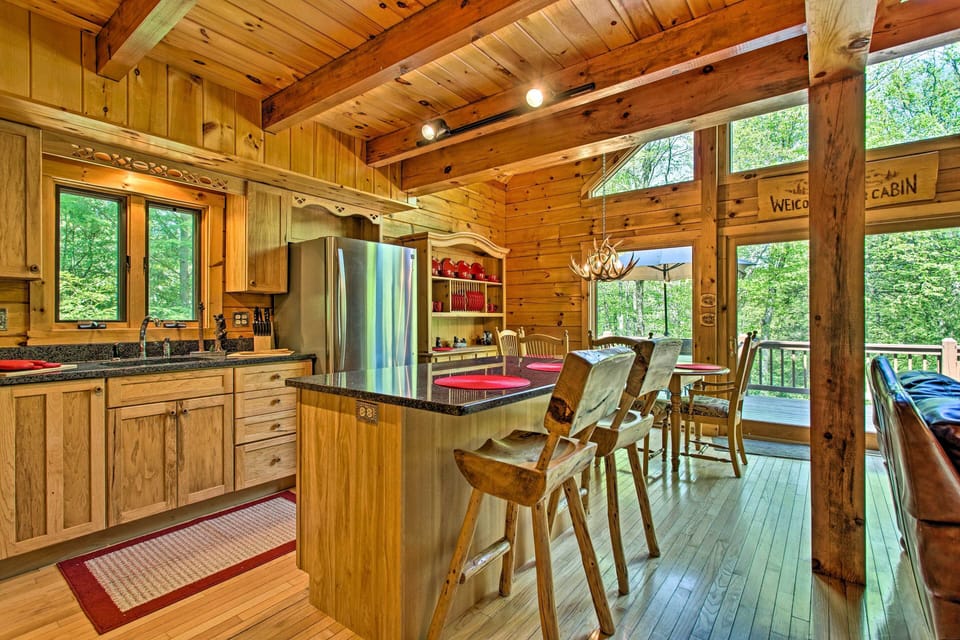 House (5 Bedrooms) | Interior