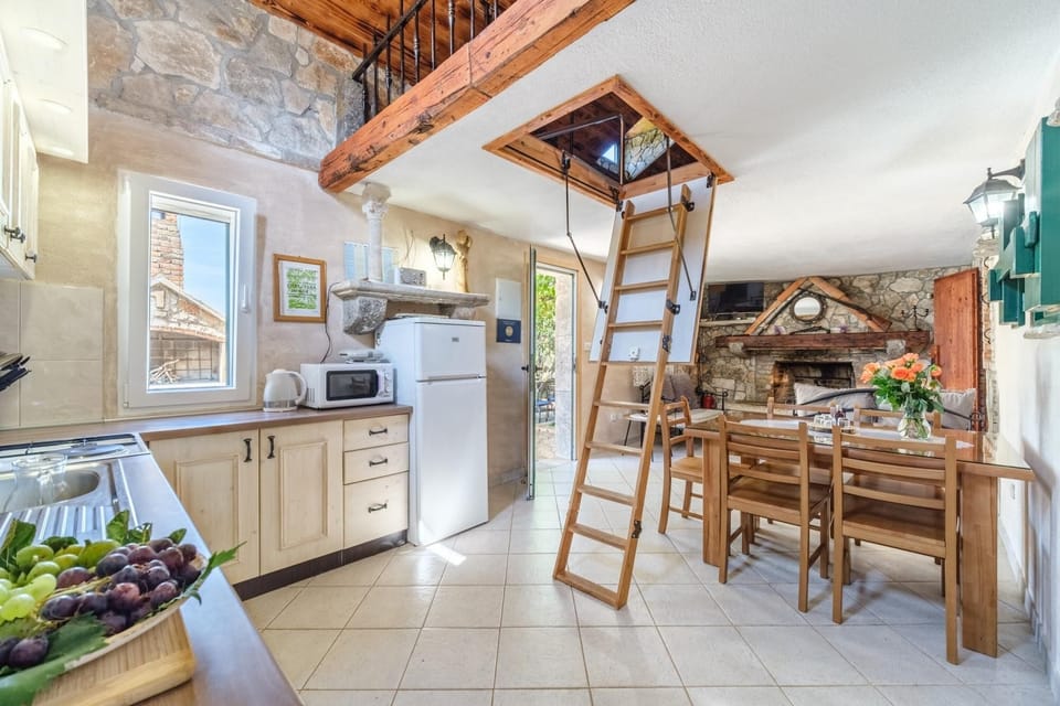 House, Smoking | 3 bedrooms