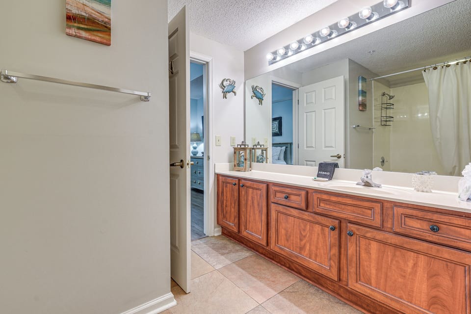 Golf Course Home w/ Balcony in North Myrtle Beach! Apartment in Little River