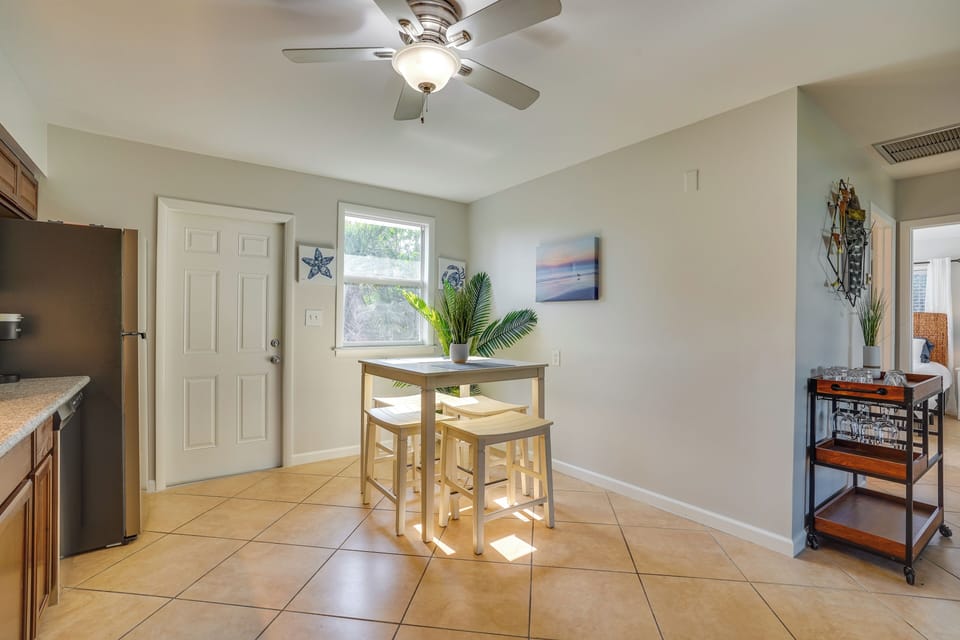 House (2 Bedrooms) | Interior