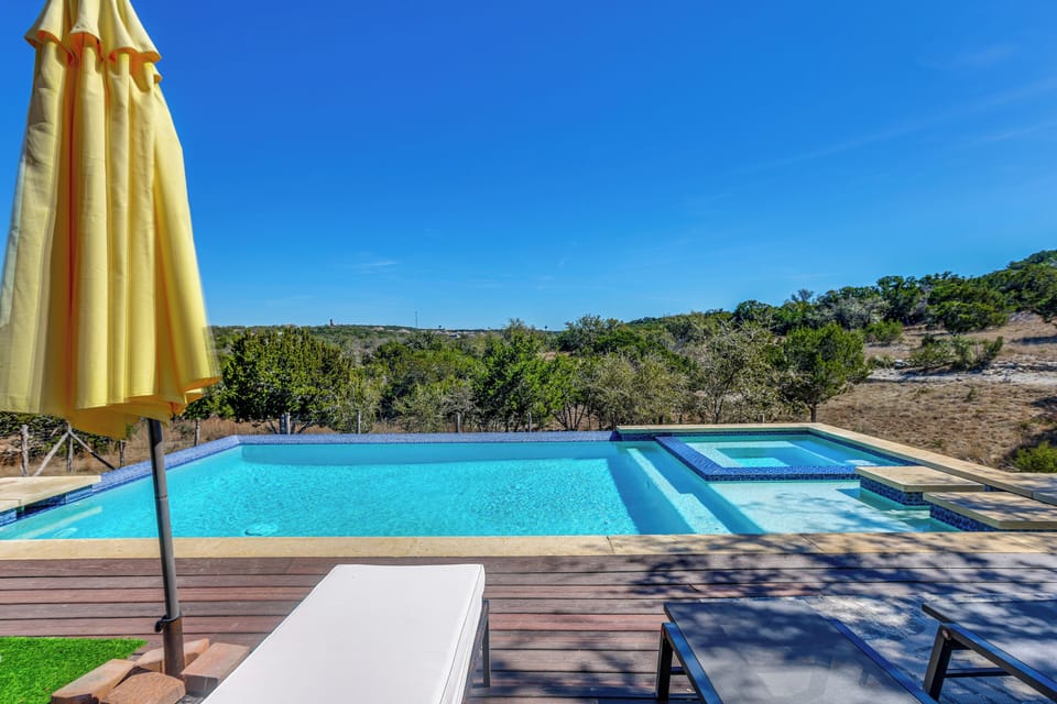 House (4 Bedrooms) | Front of property