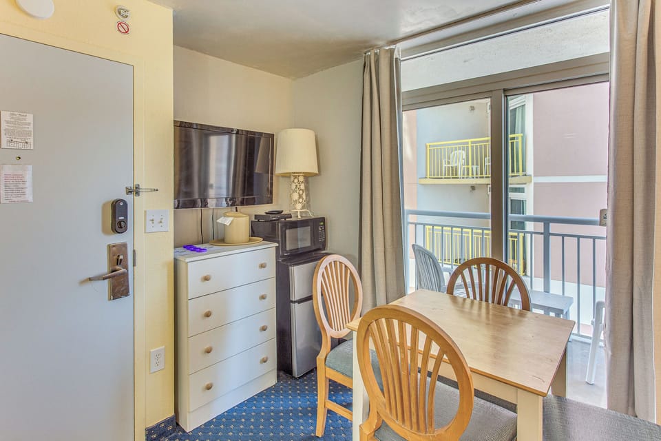 Apartment (0 Bedroom) | Interior