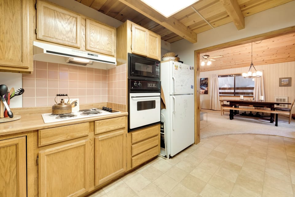 House (3 Bedrooms) | Interior