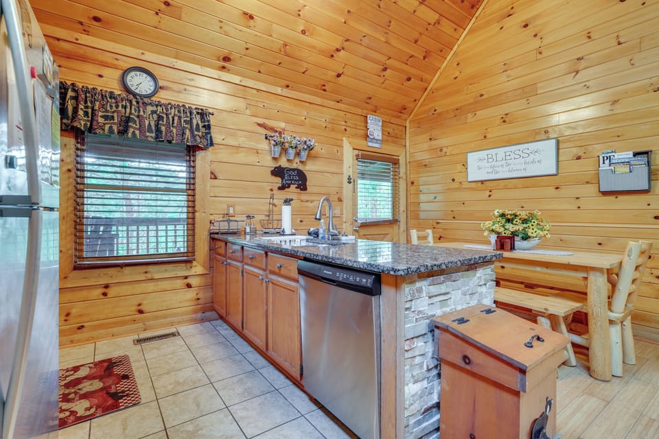 House (2 Bedrooms) | Interior