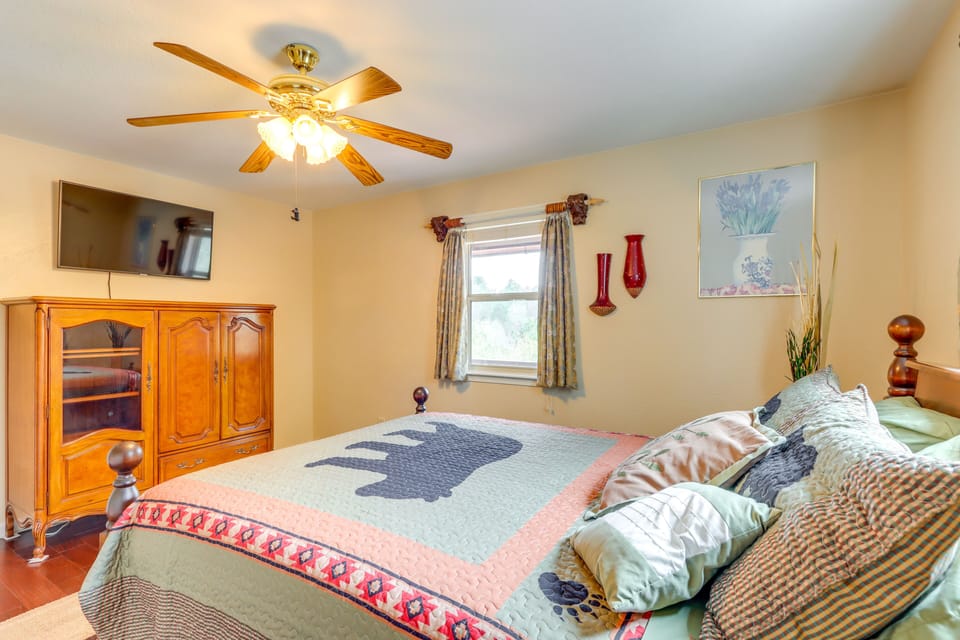 House (2 Bedrooms) | Interior