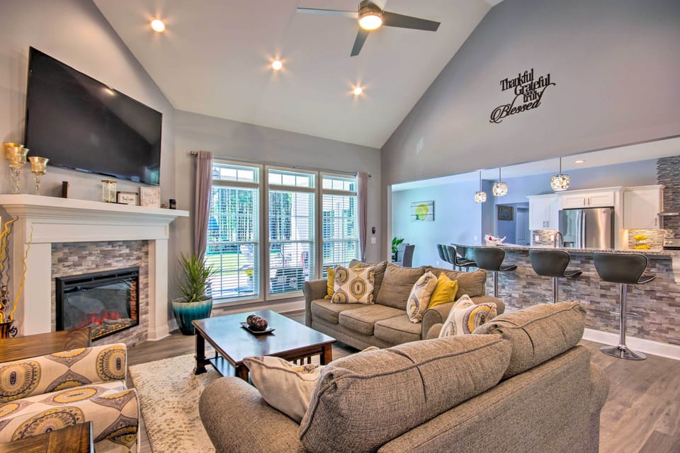 House (2 Bedrooms) | Front of property