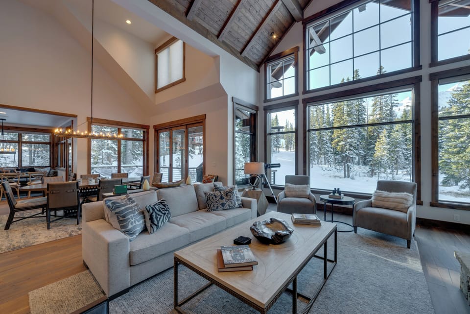 House (6 Bedrooms) | Interior