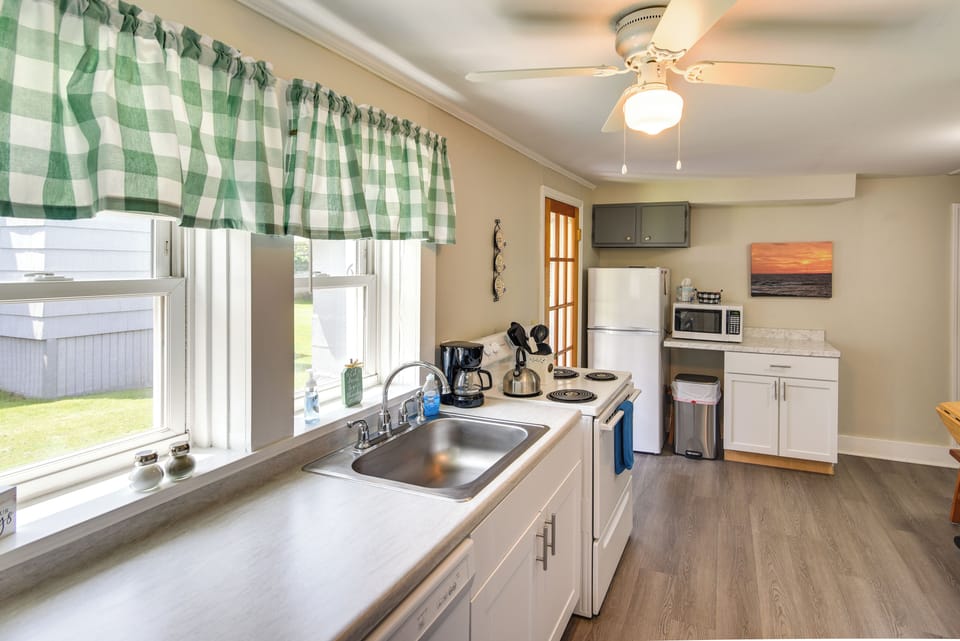 House (2 Bedrooms) | Interior