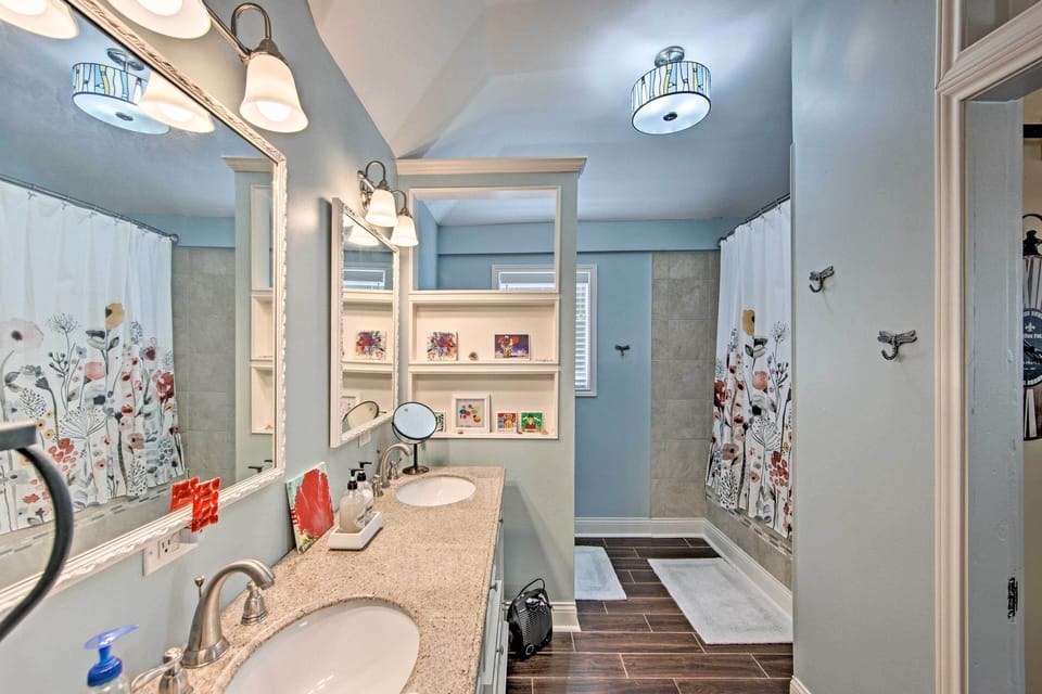 Renovated 'carnegie Cottage' - Walk to Dtwn! Cottage in Texas