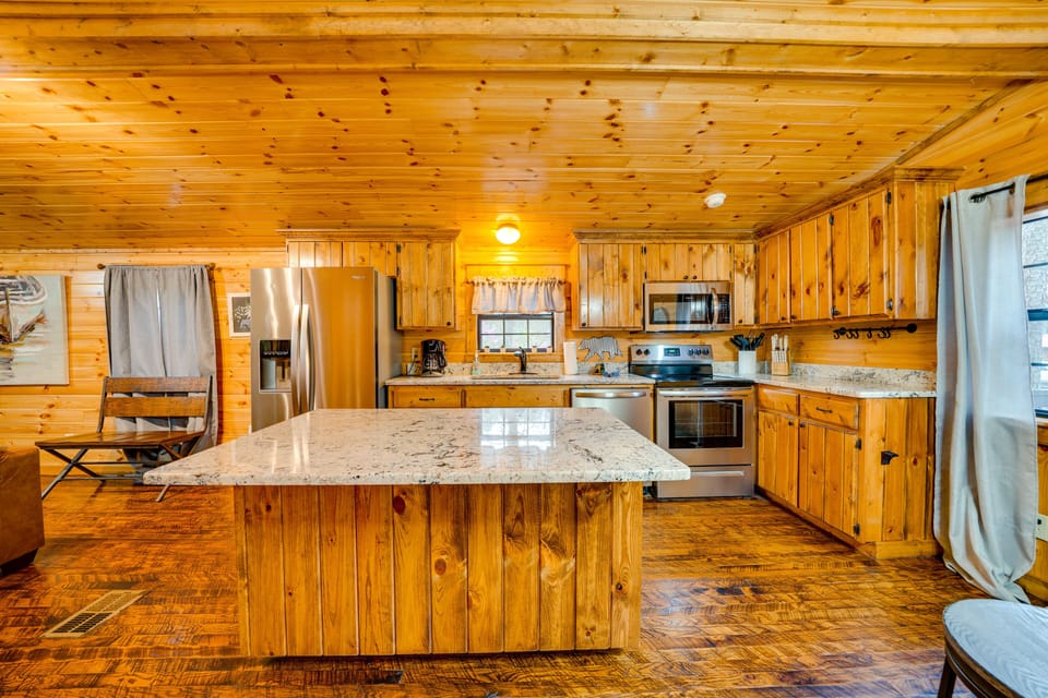 House (2 Bedrooms) | Interior