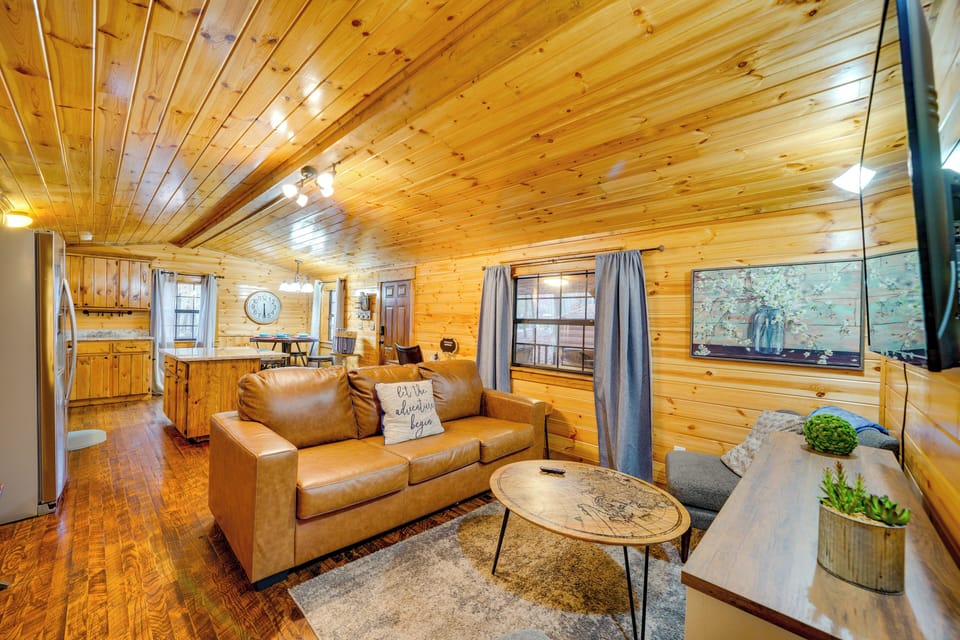 House (2 Bedrooms) | Interior