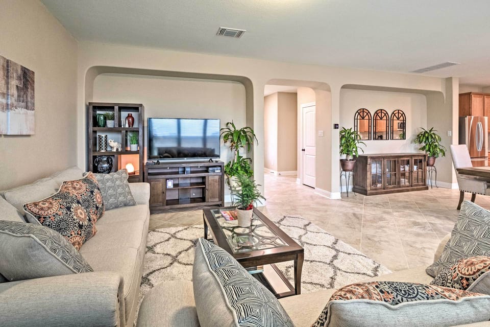 House (3 Bedrooms) | Front of property