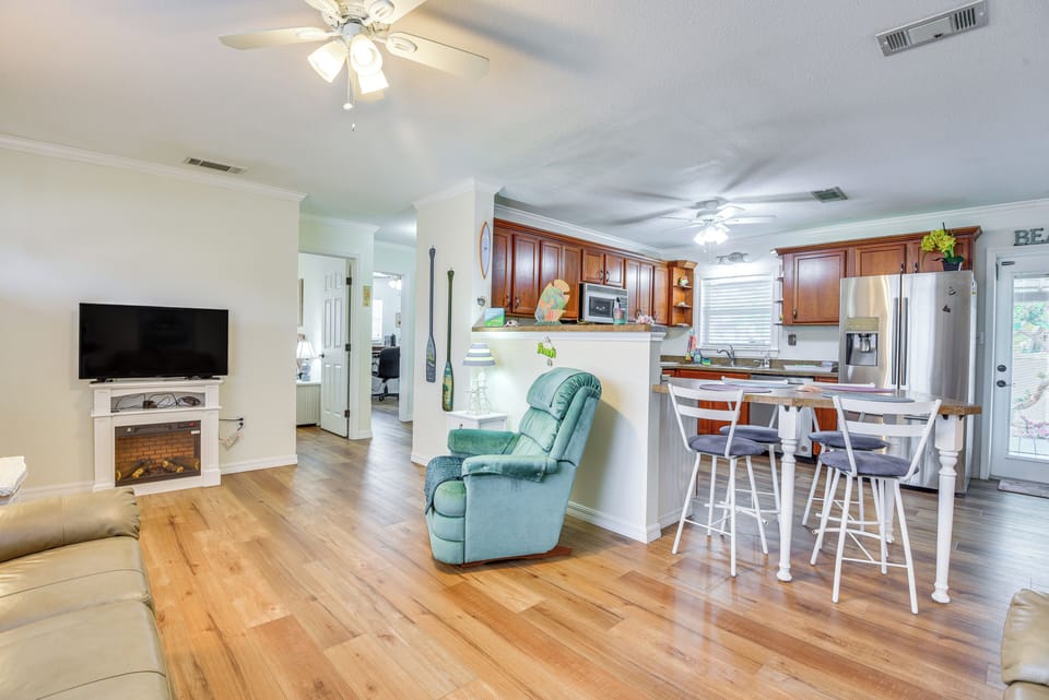 House (2 Bedrooms) | Interior
